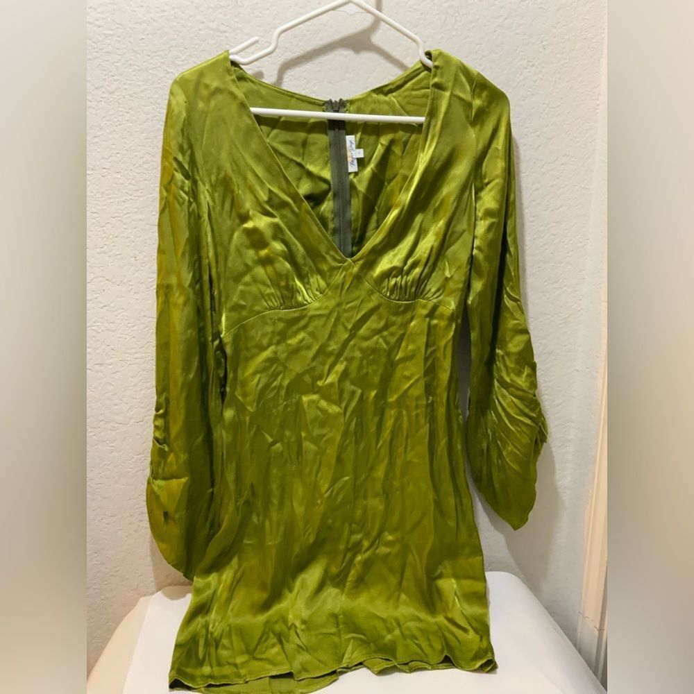 Rays For Days mini dress Green Satin 100% viscose Size S